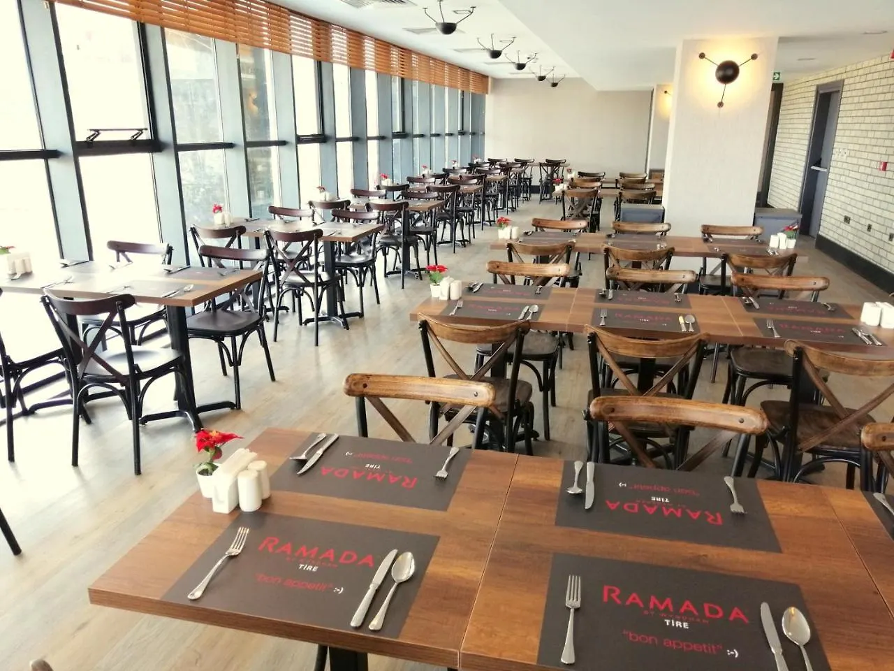 Hotel Ramada By Wyndham Tire