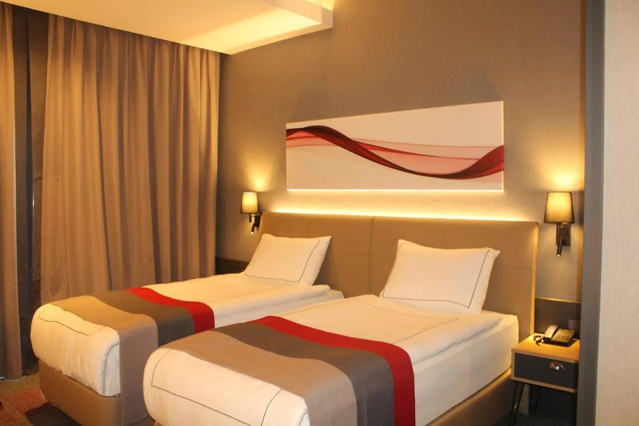 Hotel Ramada By Wyndham Tire
