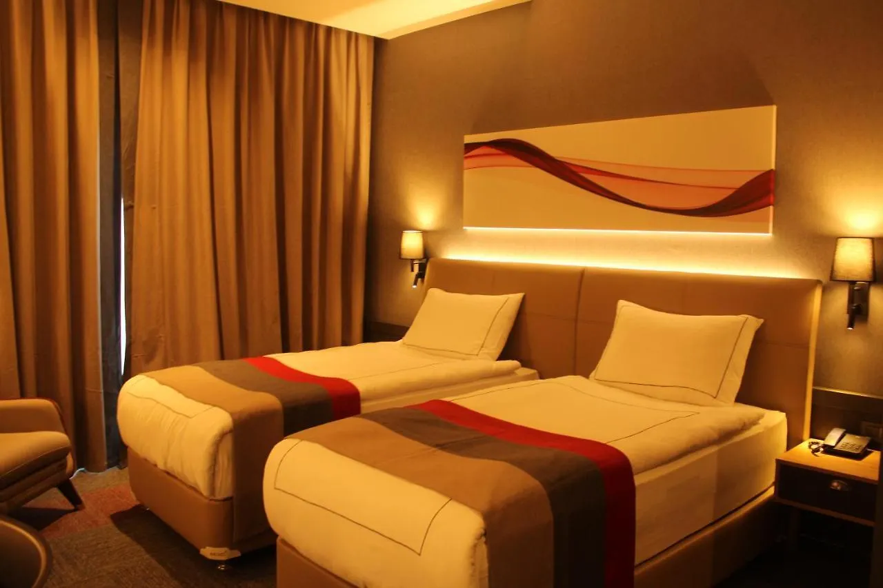 Hotel Ramada By Wyndham Tire
