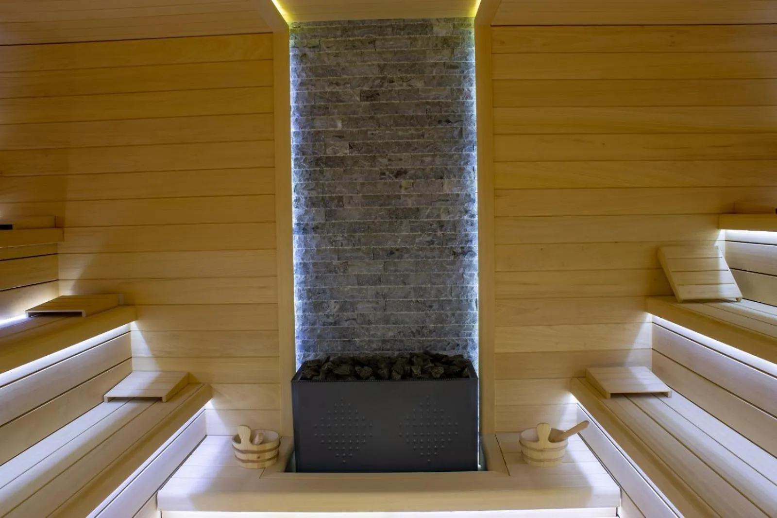 *****  Ramada By Wyndham Tire Hotel Turkey