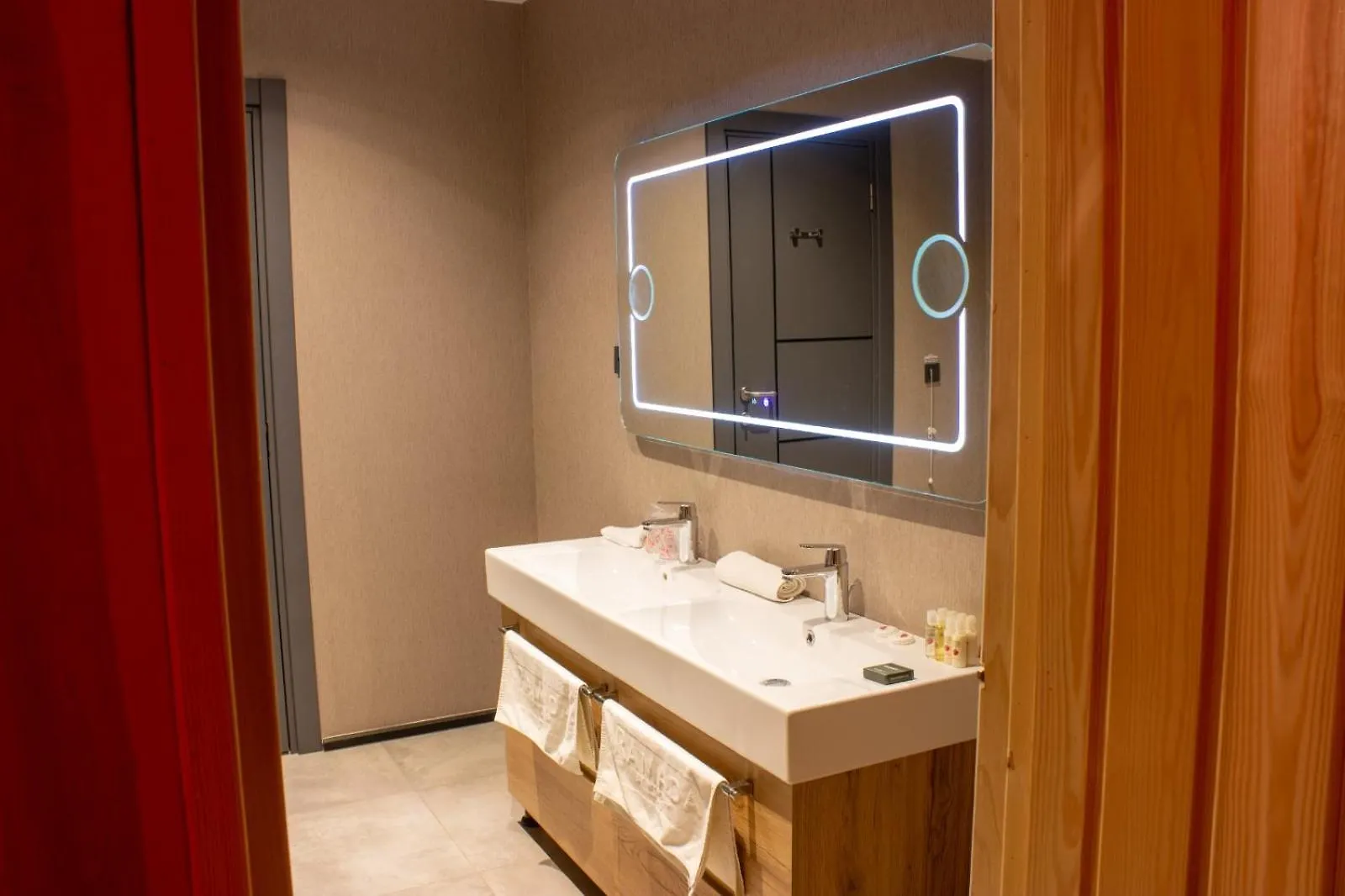 Ramada By Wyndham Tire Hotel