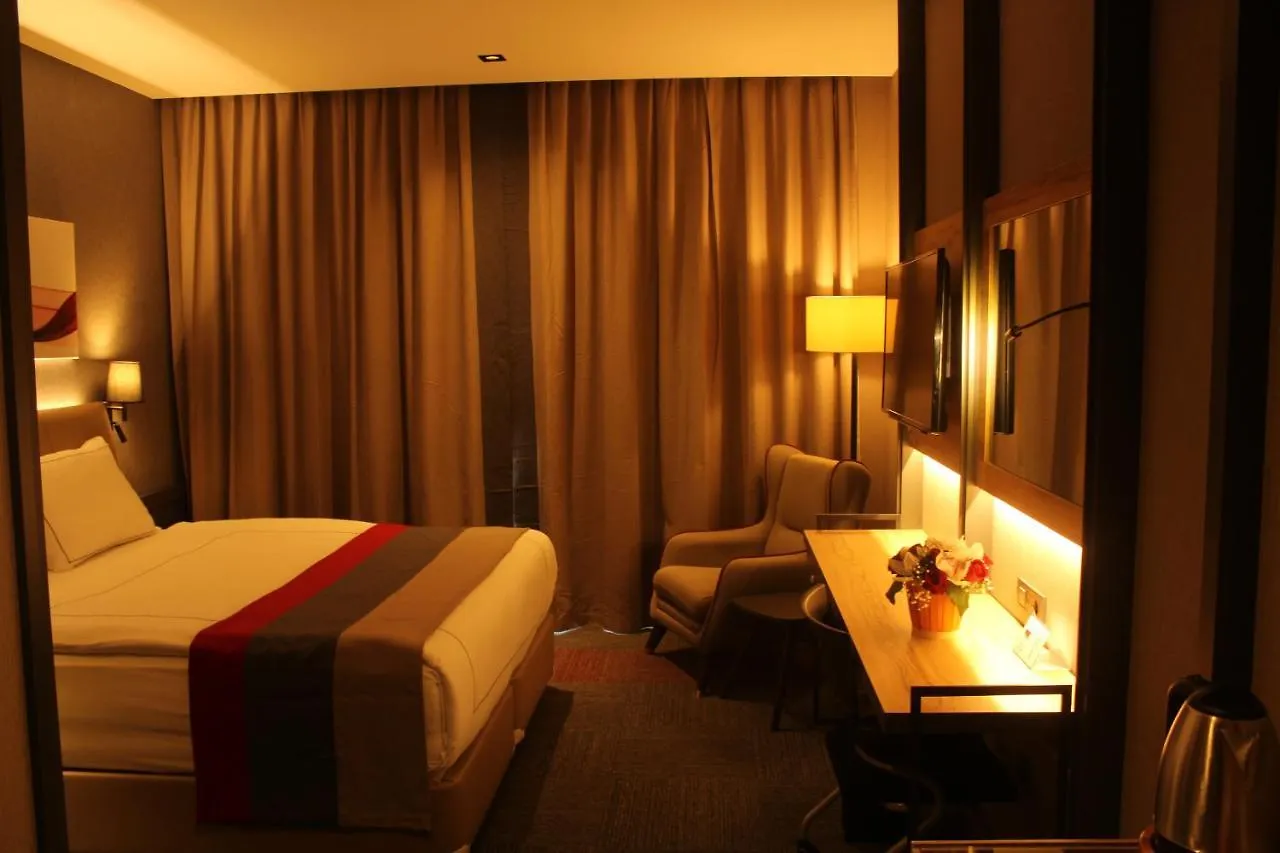 Ramada By Wyndham Tire Hotel