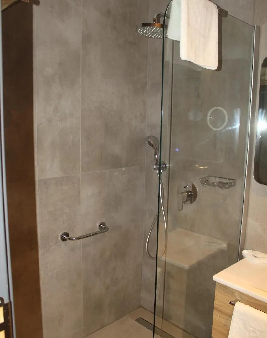 Ramada By Wyndham Tire Hotel Turkey